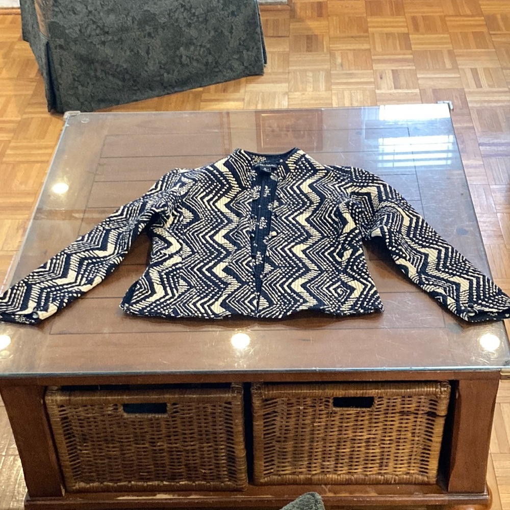 Black and White Geometric Blazer with Retro Zigzag Pattern